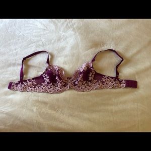 Brand NEW (w/o tags) Wacoal Embrace Lace 32C bra